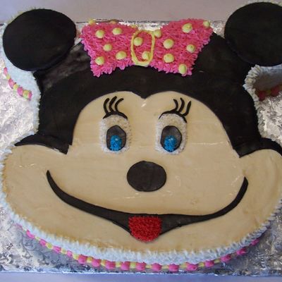 Minnie Mouse Cake