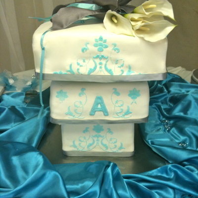 First Up-Side-Down Wedding Cake