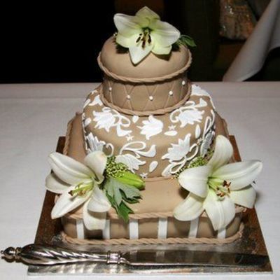 Round Wedding Cake
