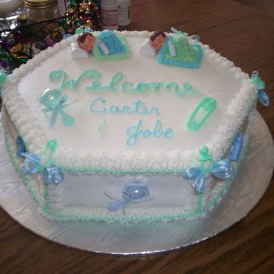 A Welcome Home Baby Cake