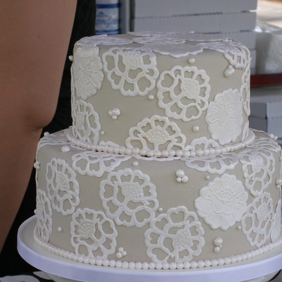Lace And Pearls Cake