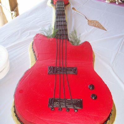 Guitar Cake