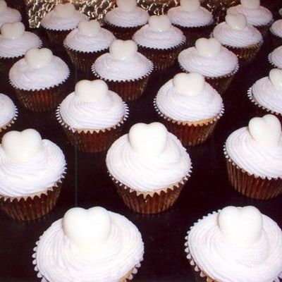 Cupcakes With Candy Hearts