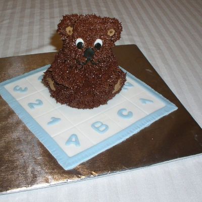 Bear Smash Cake On A Fondant Blanket