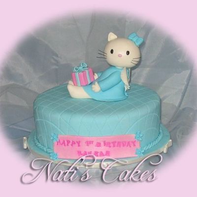 Hello Kitty Cake