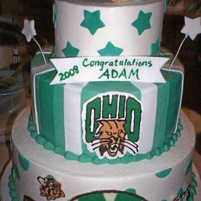 Medina Graduation Cake