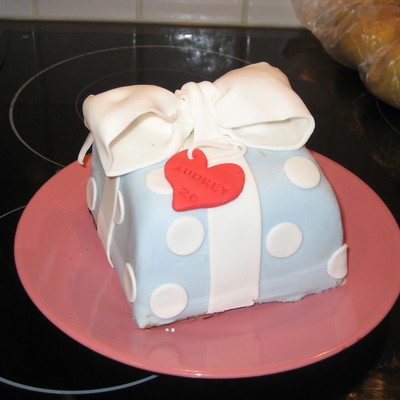 Gift Cake