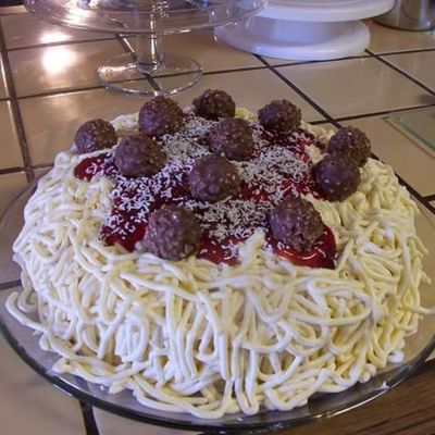 Spaghetti Cake