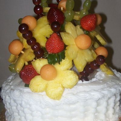 Basket Cake With Fruit Flowers