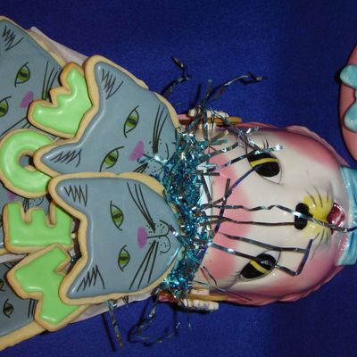 Cat Face Cookie Bouquet