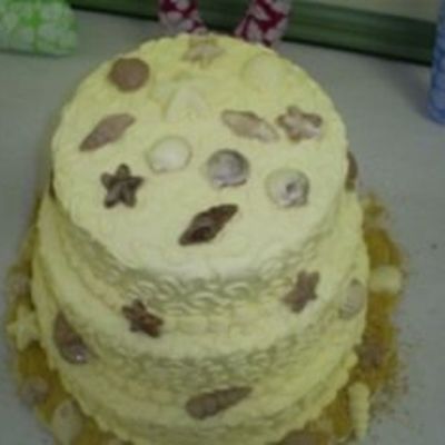 Cake W/seashells