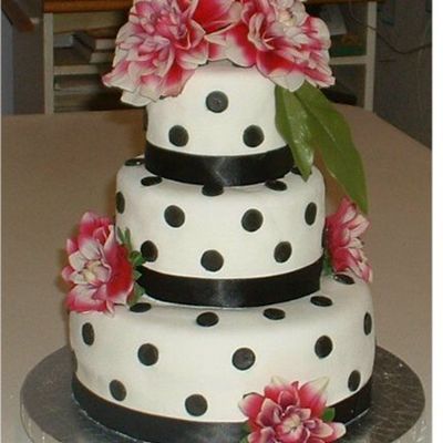 Polka Dot Graduation Cake