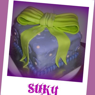 Gift_Cake