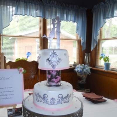 First Time Stenciling Cake