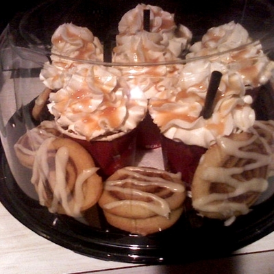 Caramel Frappuccino Cupcakes And Cinnamon Roll Cookies