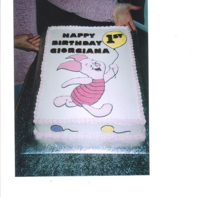 Piglet Birthday Cake