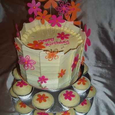Chocolate Shard Cake With Matching Cupcakes