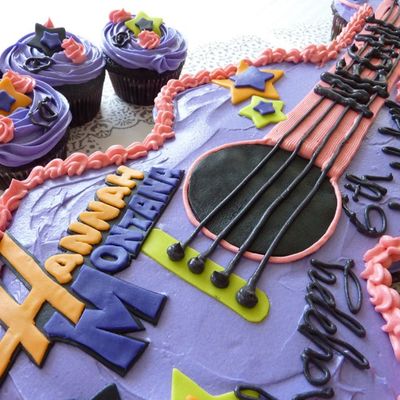 Hannah Montana Guitar Cake