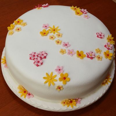 Little Flowers And Cake