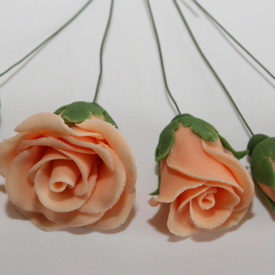 Roses For Wedding Cake