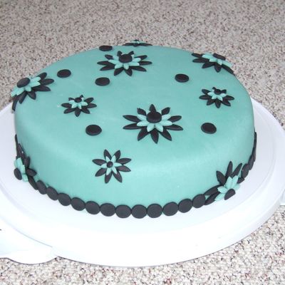 Daisy Cake