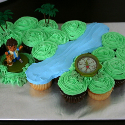 Diego Cupcake Cake