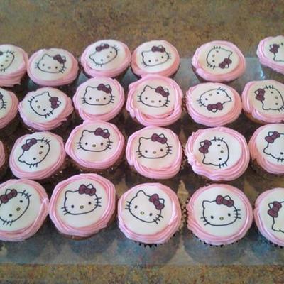 Hello Kitty Cupcakes