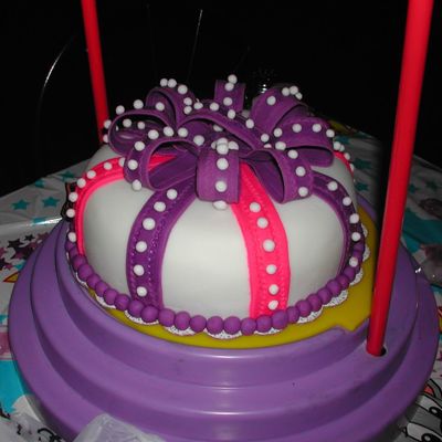 Fondant Bow Cake