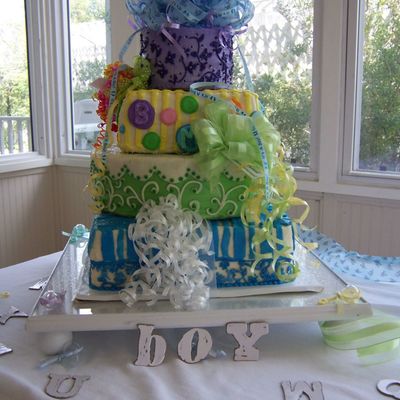 Present Baby Showe Cake