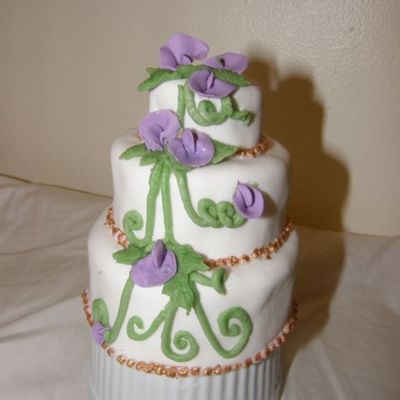 Sweet Pea Mini Cake