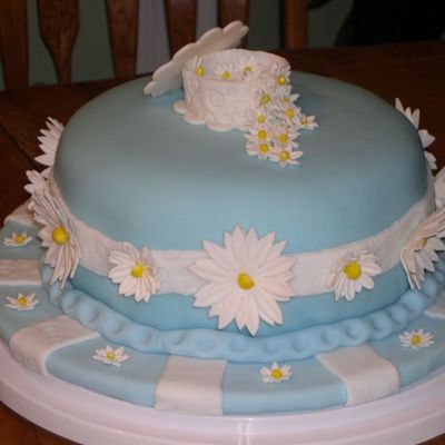 Wilton Fondant & Gum Paste Graduation Cake