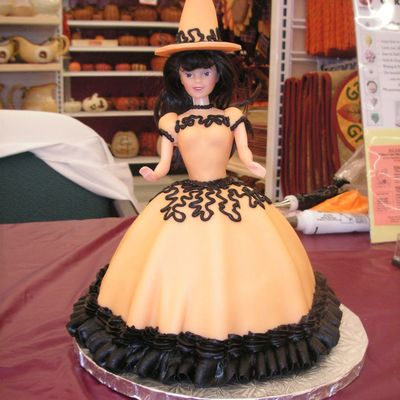 Halloween Witch Wonder Mold Cake