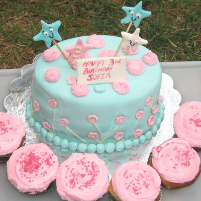 Fondant Dora Floral Cake