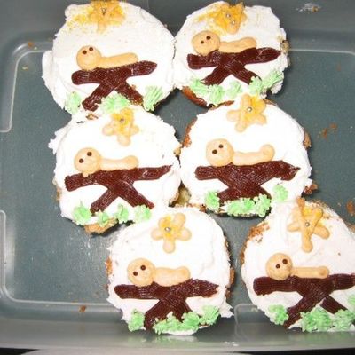 Baby Jesus In Manger Cupcakes