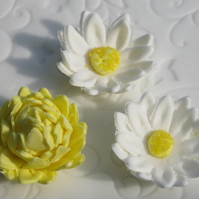 Gum Paste Mum And Daisy