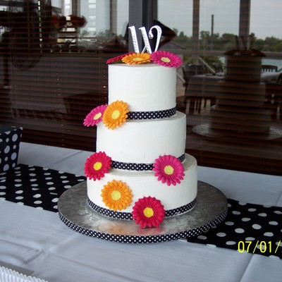 Gerbera Daisy Wedding Cake