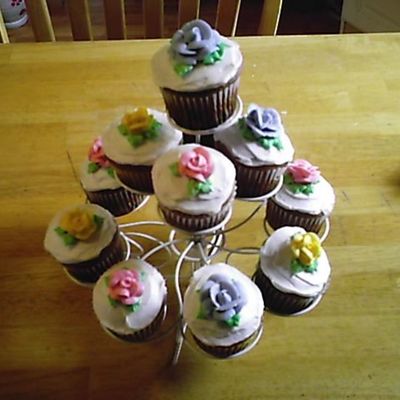 Cupcakes With Roses