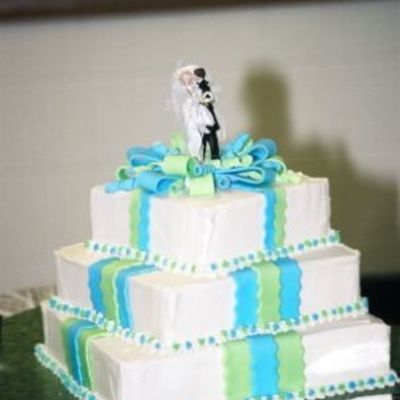 Buttercream Giftboxes With Fondant Ribbons And Bow