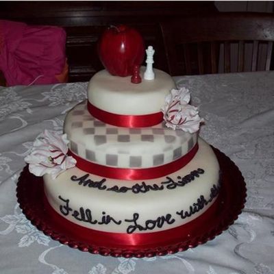 Twilight Series Cake