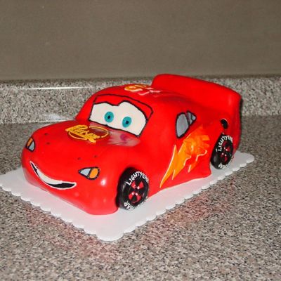 Lightning Mcqueen Cake