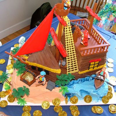 Luke's Pirate Ship Cake