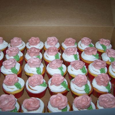 Rose Cupcakes - For Cmn Bakesale