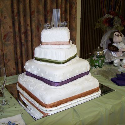 Square Wedding Cake With Mmf