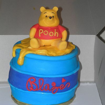 Winnie The Pooh Birthday Cake