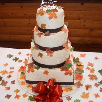 Autumn Themed Wedding Cake