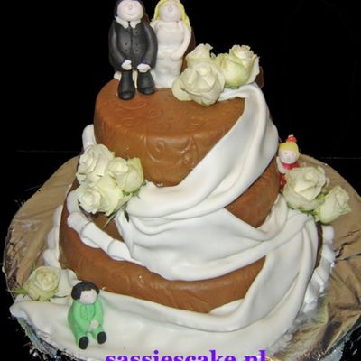 Chocolate Sugarpaste Wedding Cake