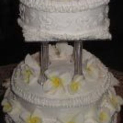 Round Frangipanni Wedding Cake