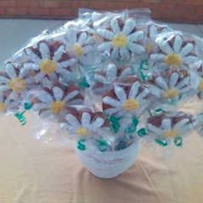 Gingerbread Daisy Boquet