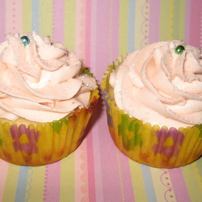 Lemon Cupcakes W/rasberry Buttercream