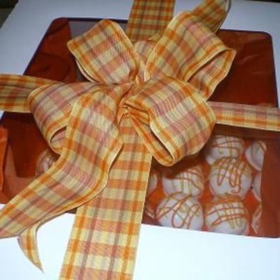 Yellow/orange Cake Balls